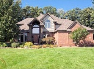 11451 Fawn Valley Trl, Fenton, MI 48430