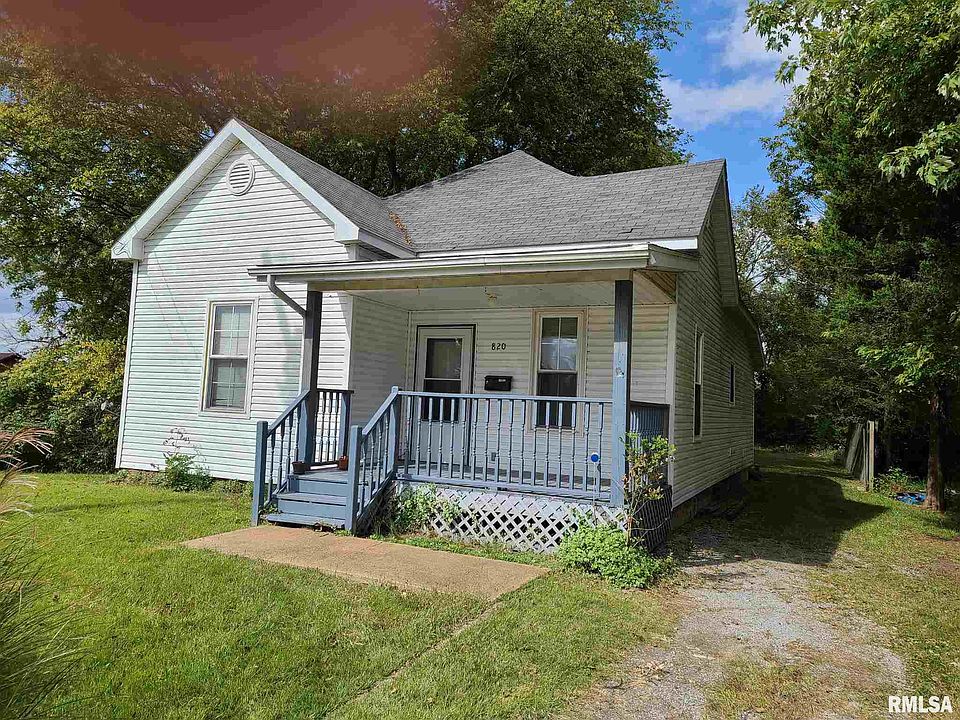 1st image of 820 Poplar St
