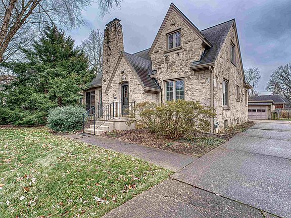 2nd image of 1609 Southeast Blvd