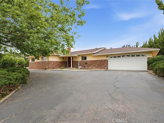 3rd image of 1575 La Loma Dr