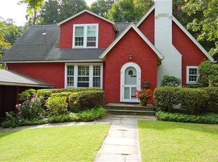 2 Cedar Ln, Croton On Hudson, NY 10520