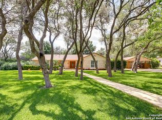 10718 Bar X Trl, Helotes, TX 78023