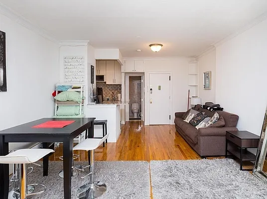 Rented by Green Leaf Management, LLC | media 1