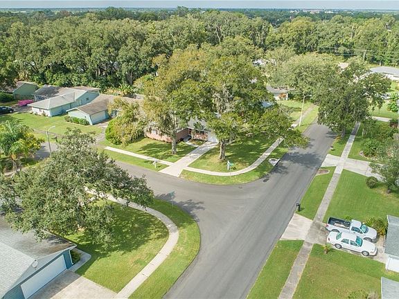 3rd image of 542 Empress Way