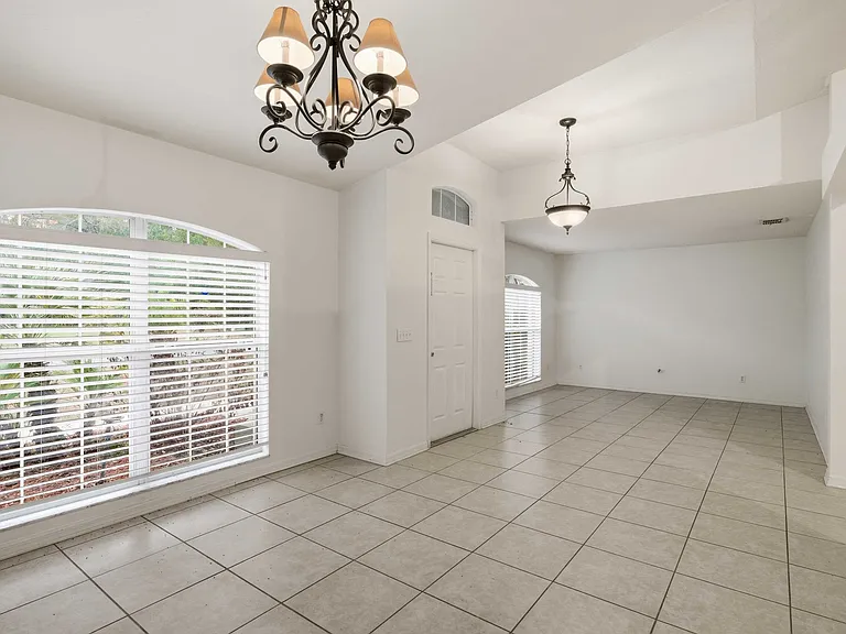 57 Pine Dr — Photo 8