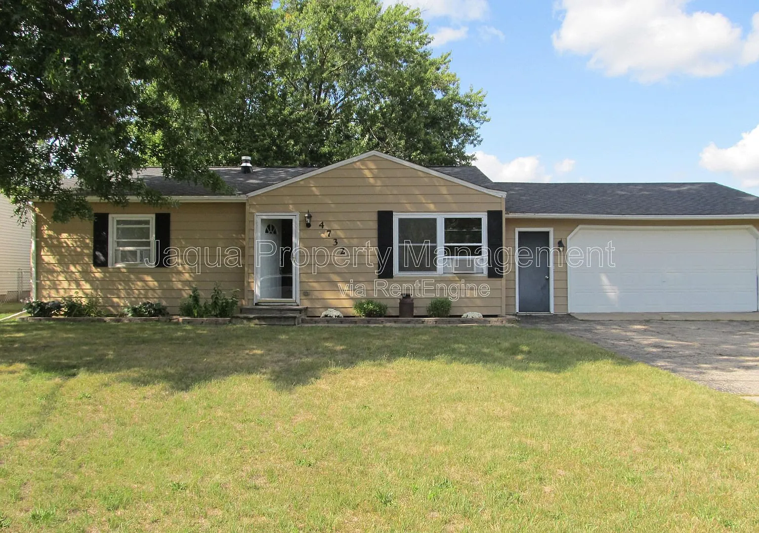3 bed, 1.5 bath, 1304 sqft, $1,750 — Photo 1