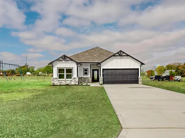 206 E Rusk St, Rice, TX 75155