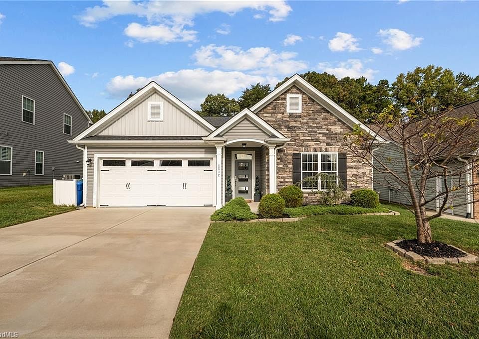 1st image of 4572 River Gate Dr