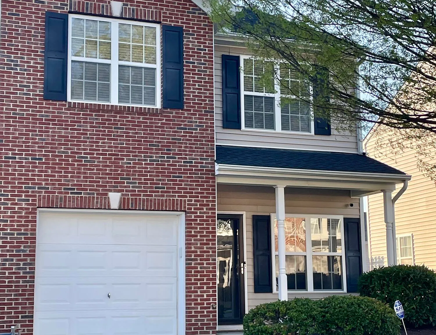 3 bed, 2.5 bath, 1572 sqft, $1,695 — Photo 1