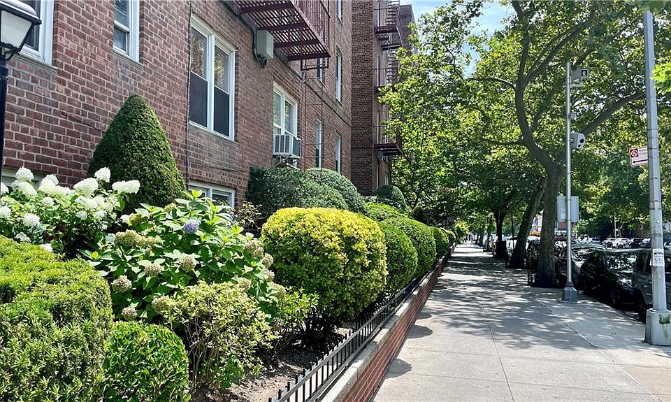 1st image of 2675 Ocean Ave APT 1B