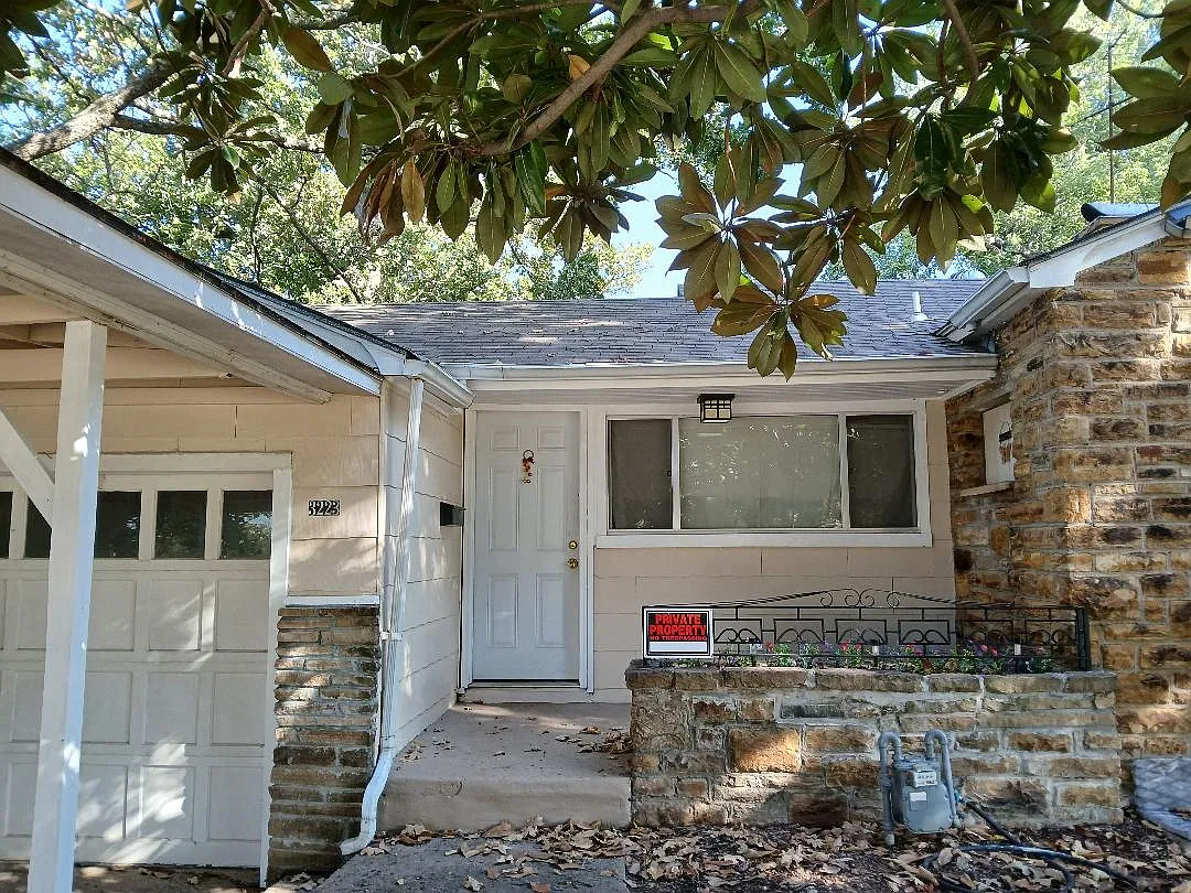 2 bed, 2.5 bath, 1282 sqft, $1,200 — Photo 1