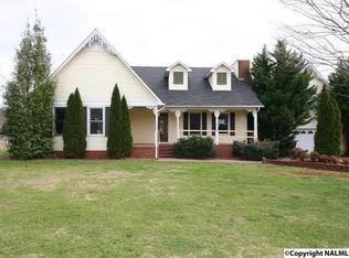 121 Hazelwood Dr, Hazel Green, AL 35750