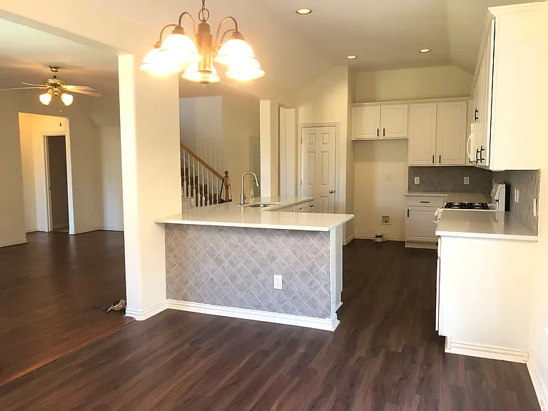 1709 Oak Brook Ln — Photo 6