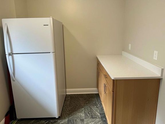 5th image of 230 Pelham Road #2H