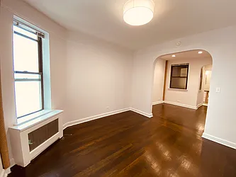 Rented by Metropolis Real Estate of Manhattan