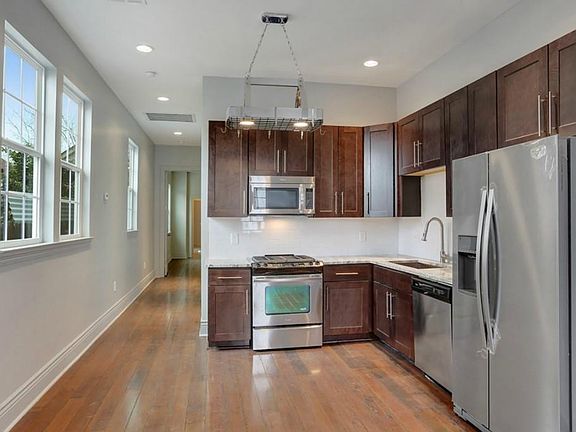 4th image of 3908-10 Annunciation St