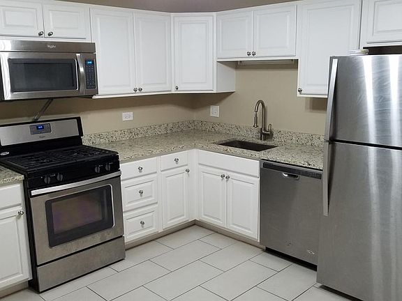 2nd image of 2432 W Wilson Ave #1