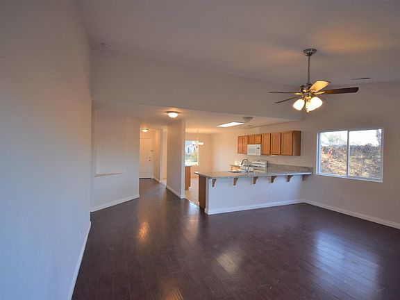 2nd image of 334 N Amador St