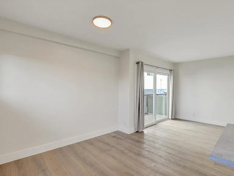 811 Buena Vis #9 — Photo 23