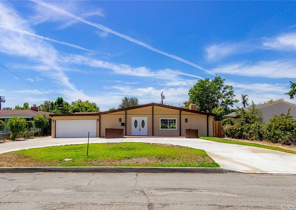 1st image of 3558 Parkside Dr