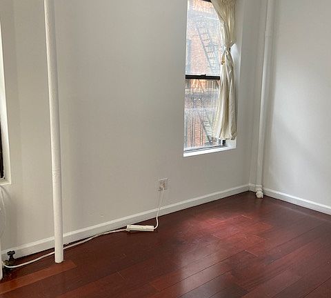 5th image of 214 E 82nd St APT 7