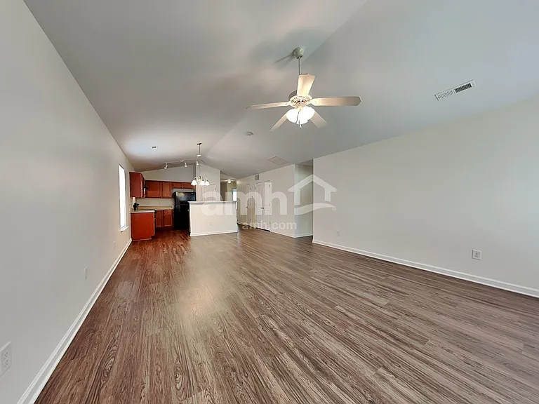 5039 Hogan Point Ct — Photo 8