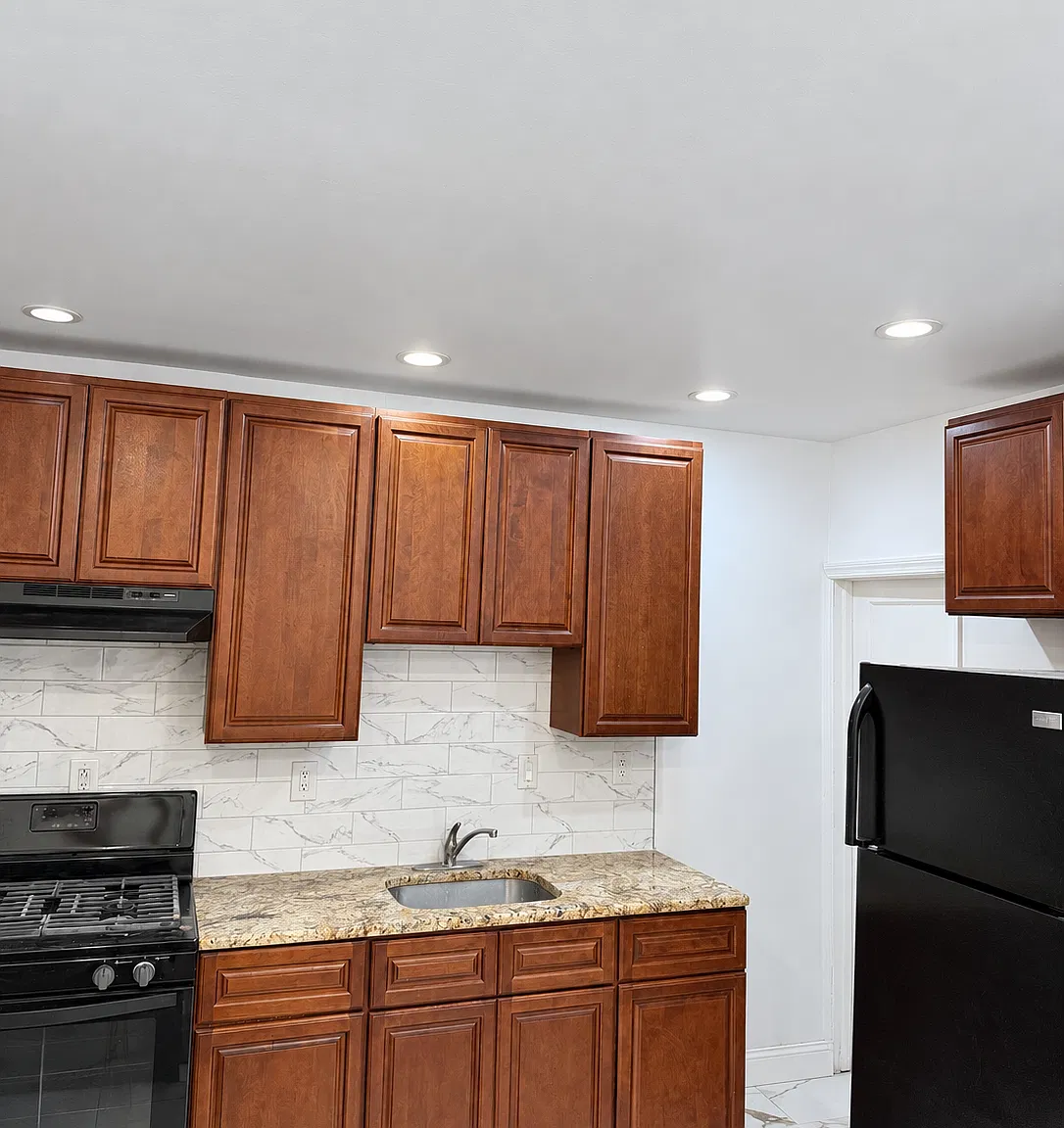 3 bed, 1405 sqft, $2,630 — Photo 1
