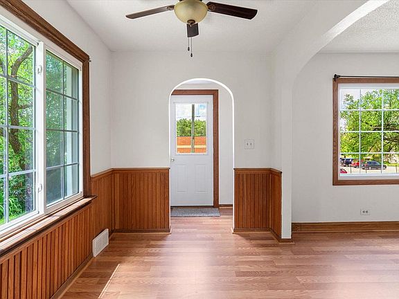 5th image of 507 N Center AVENUE