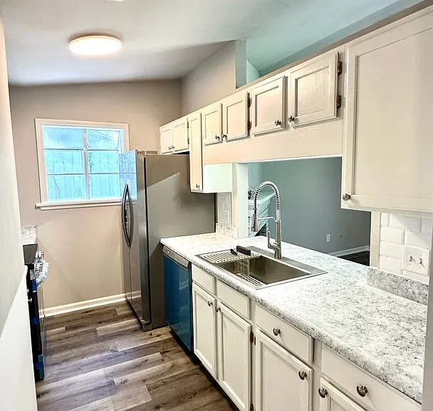 2323 Via Sardinia St #B — Photo 6