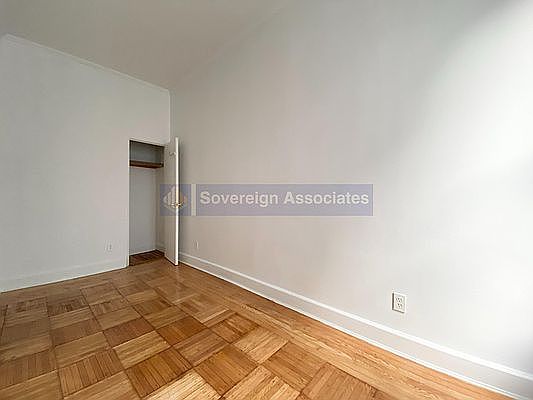 5th image of 43 E 67th St #41