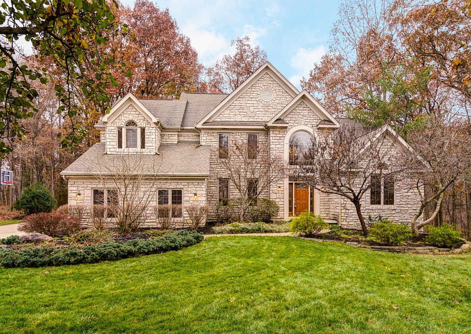 1st image of 161 Charterhouse Ct