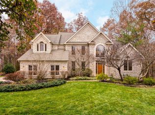 161 Charterhouse Ct, Powell, OH