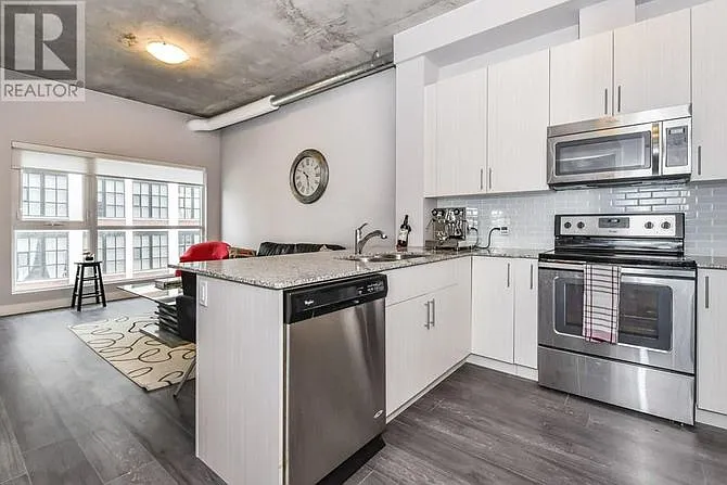 1 Victoria St S #306 — Photo 8