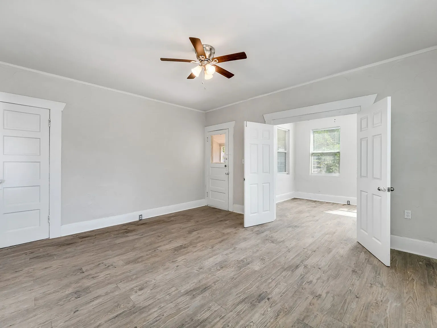 Beautiful, Newly Renovated 2/1 Apartment in Seminole Heights! — Photo 4