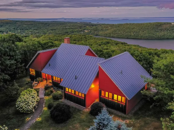 11 Sunrise Summit, Rockland, ME 04841