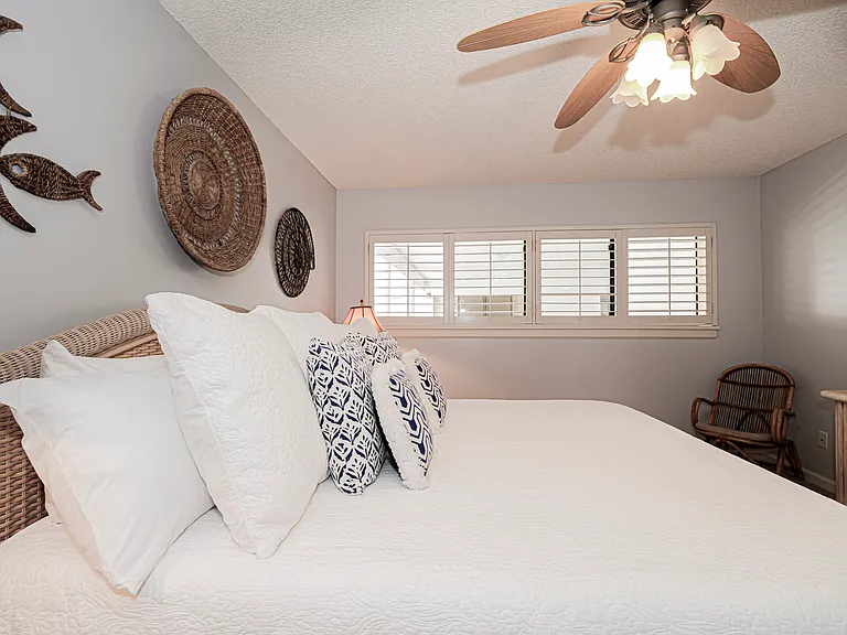 1700 Ocean Dr #302V — Photo 22
