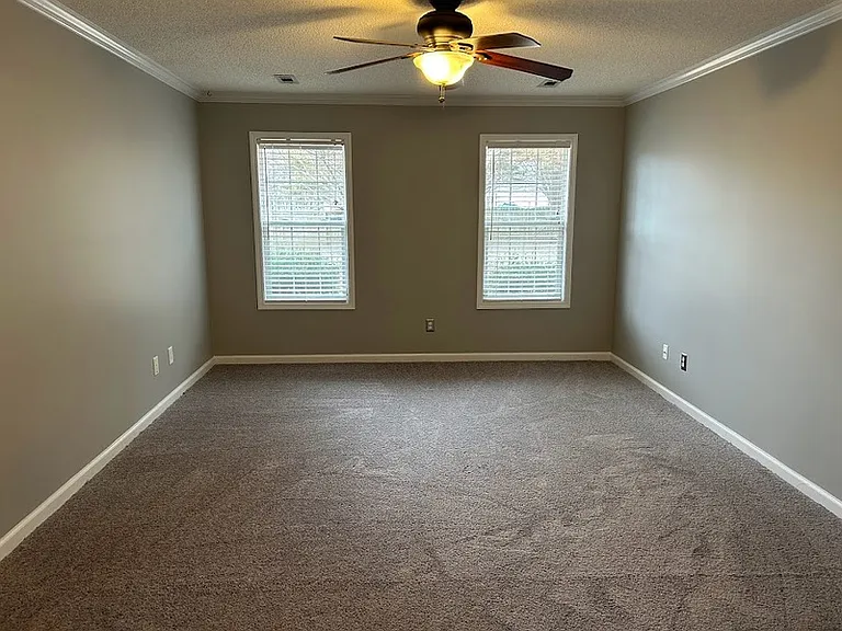 113 Centennial Dr — Photo 18