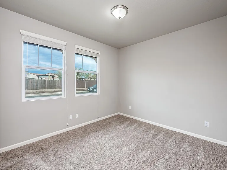 3555 Encino Ave — Photo 32