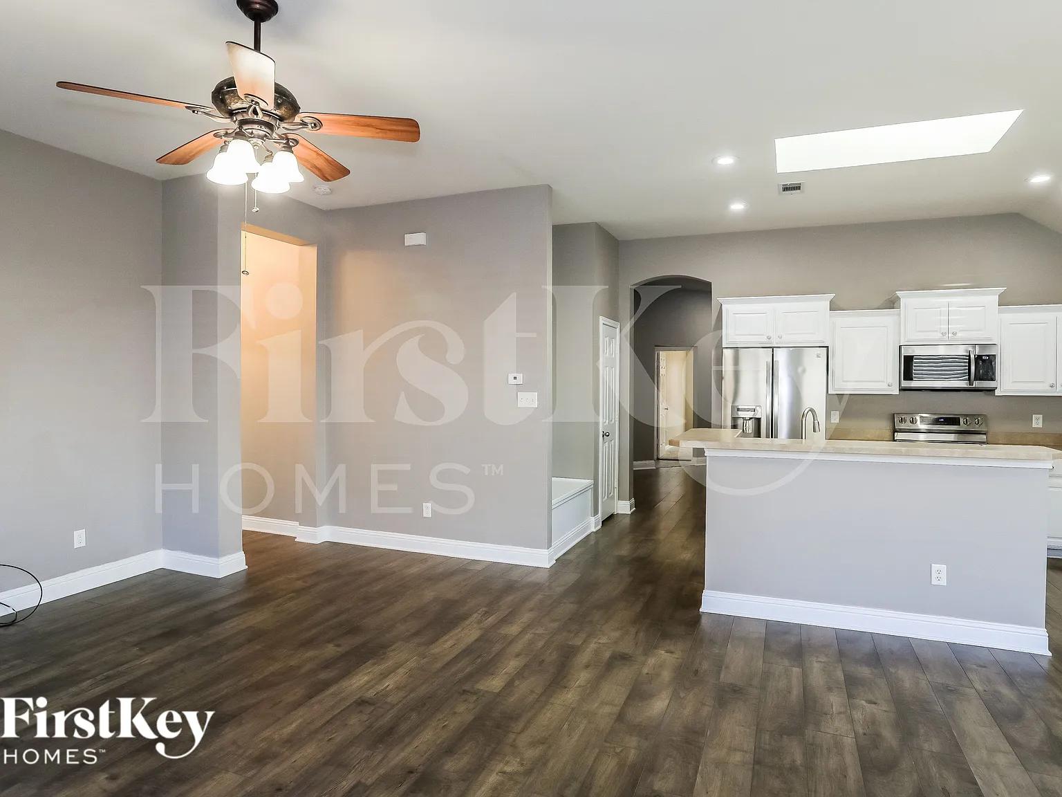 4 bed, 2.0 bath, 1926 sqft, $2,675 — Photo 3