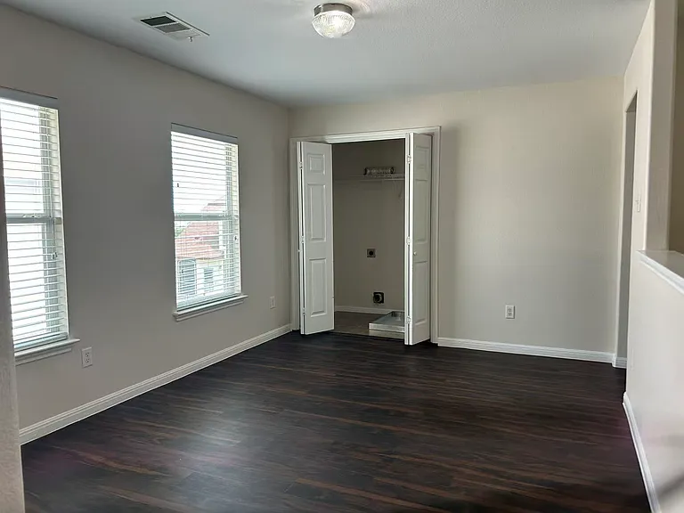 3703 Holden Ct — Photo 24