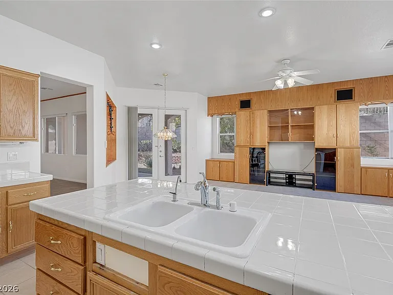 3131 Surf Spray St — Photo 20