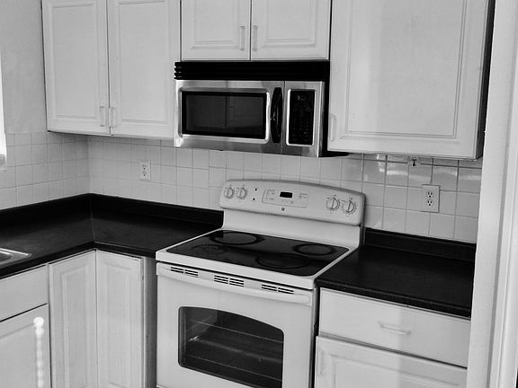 2nd image of 4940 Nevada Ave APT B