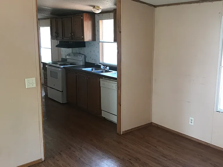 810 Woodtrail Dr — Photo 29