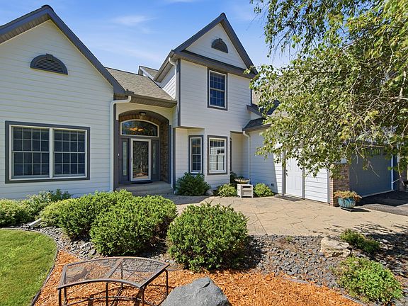 4th image of 923 Cloverleaf Cir
