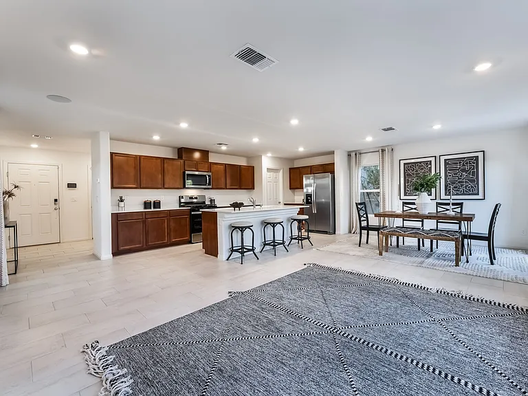 4327 W Gary Ave — Photo 12