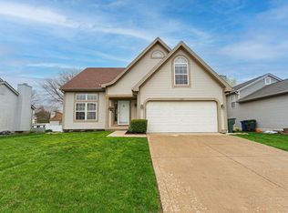 1063 Rousseau Ln, Galloway, OH 43119