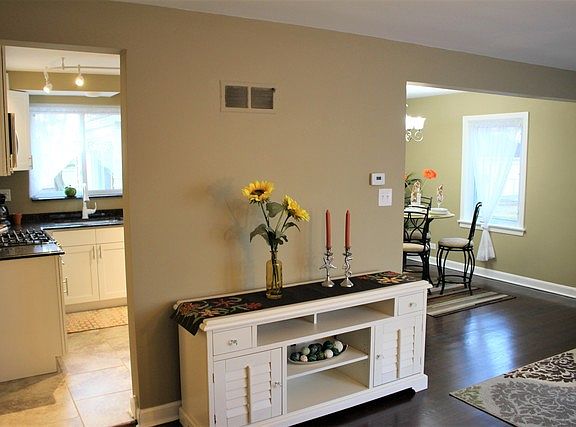 2nd image of 1532 S 50th Ave