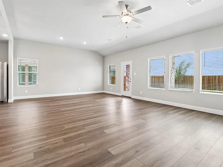 6206 Castamere Dr — Photo 9