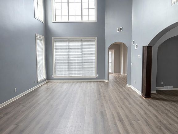 4th image of 873 Winterfields Dr