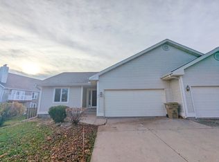 867 Sky Ridge Dr, Madison, WI 53719